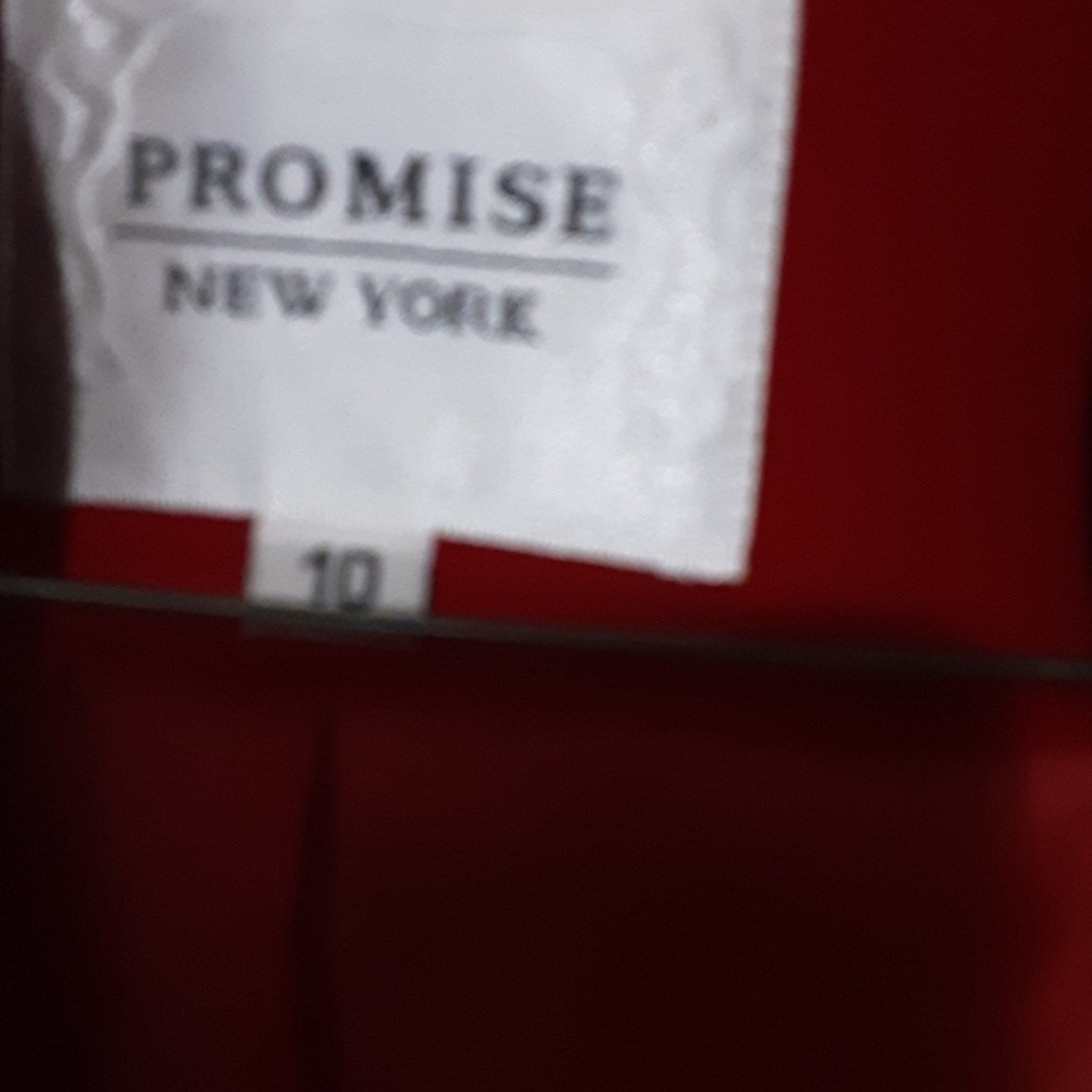 Suit - Picture 3 of 4